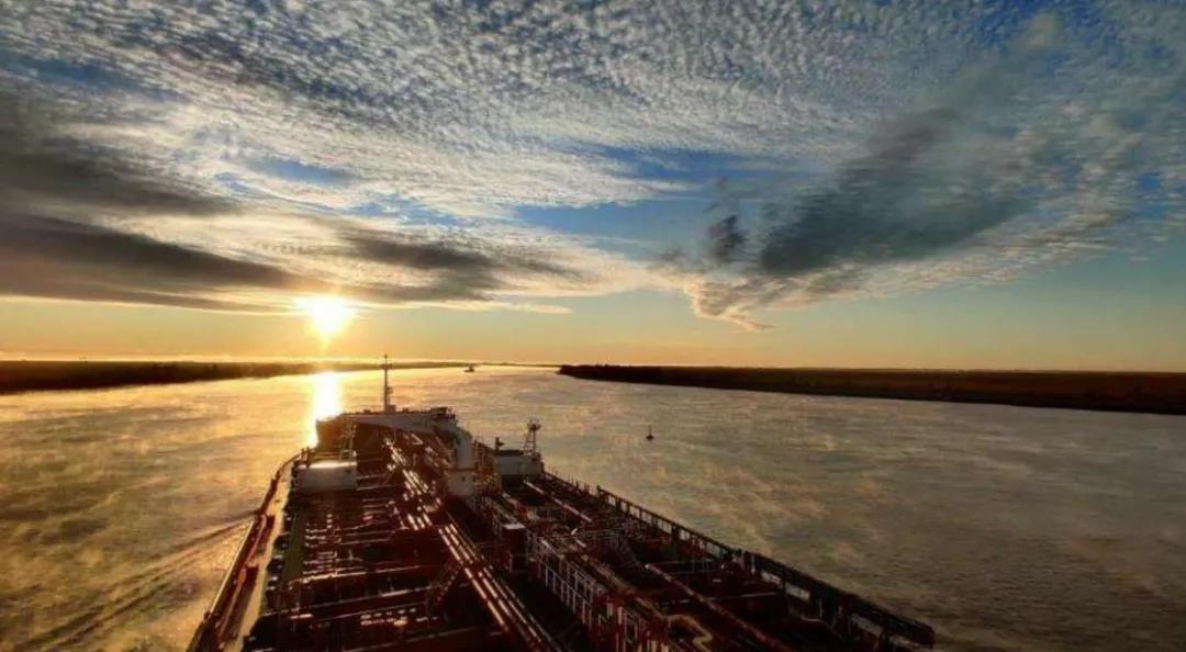 這家油輪船東二季度報虧 投行卻仍持買入評級