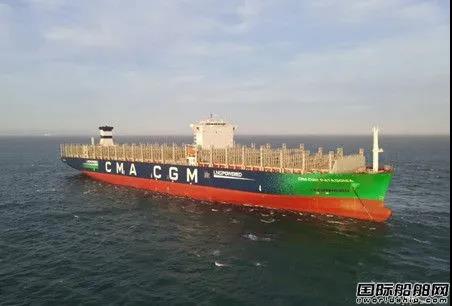 兩家“兄弟”船廠兩艘首制15000TEU集裝箱船同日試航凱旋