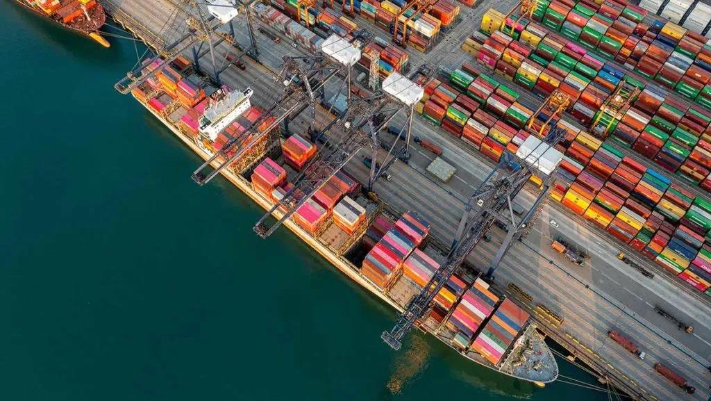 全球貨運(yùn)承壓！擁堵和設(shè)備短缺或?qū)?dǎo)致圣誕購物季買家空手而歸