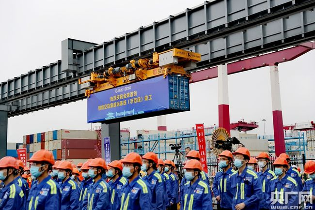 山東青島：全球首個智能空軌集疏運系統(tǒng)建成投用