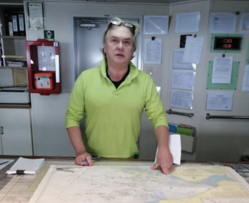 船長(zhǎng)因新冠去世多國(guó)家拒絕掛靠，另有箱船疑有船員確診中斷航程