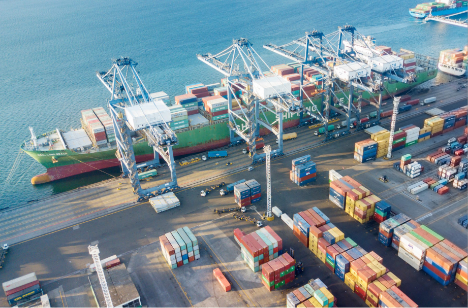 還堵！鹽田港處理量跌七成, 有的船來了扭頭就走人！ 