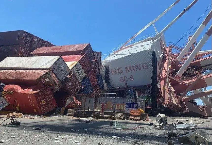 一集裝箱船撞塌高雄港起重機，陽明海運發(fā)布聲明