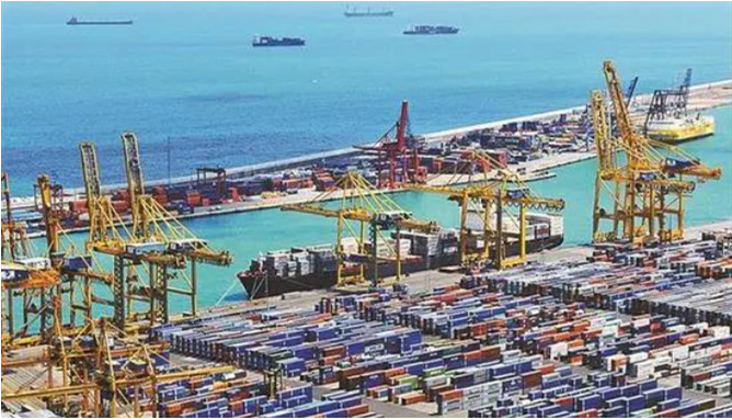 轉(zhuǎn)港! 塞船! 延誤！這個(gè)中國(guó)港口咳嗽, 全球航運(yùn)感冒！歐洲運(yùn)費(fèi)都破萬(wàn)了