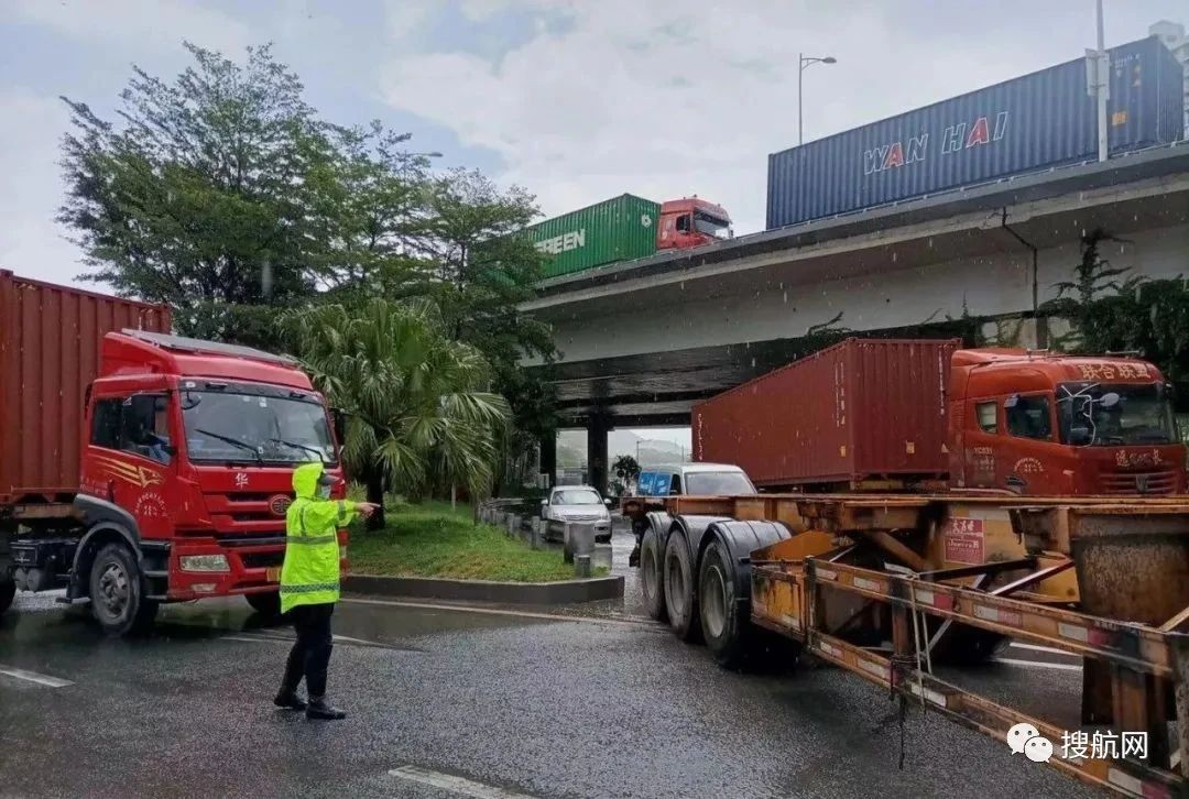 注意！鹽田港貨柜車實(shí)施進(jìn)港預(yù)約，待還重柜23000個預(yù)計(jì)需4天，多家船公司跳港！