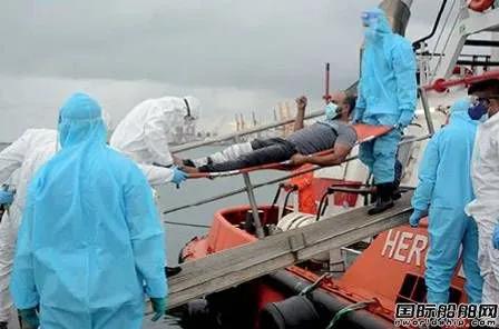 火終于滅了！這艘“新船”已經(jīng)被燒得面目全非