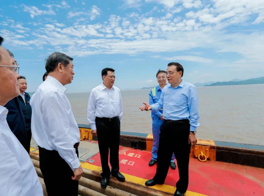 李克強總理考察寧波舟山港：建大宗商品戰(zhàn)略中轉(zhuǎn)基地
