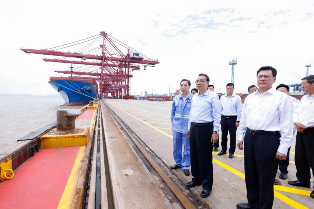 李克強總理考察寧波舟山港：建大宗商品戰(zhàn)略中轉(zhuǎn)基地