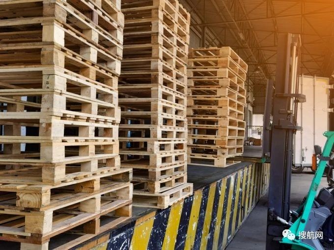 美國農(nóng)產(chǎn)品托運人面臨新的出口危機：拖車托盤不足以運送貨物