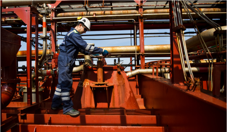 暴力沖突！貨船恐慌, 8名印度船員成