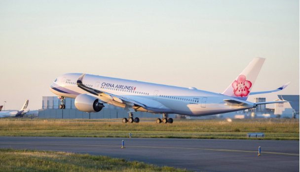 突發(fā)！入境航班發(fā)現(xiàn)30例核酸檢測陽性，中國民航局對四家外航發(fā)出熔斷指令！  