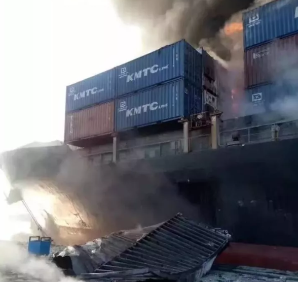重大突發(fā)！香港機(jī)場貨物裝機(jī)前起火，兩家貨代被禁運(yùn)！一艘滿載中國貨物的箱船突發(fā)起火！