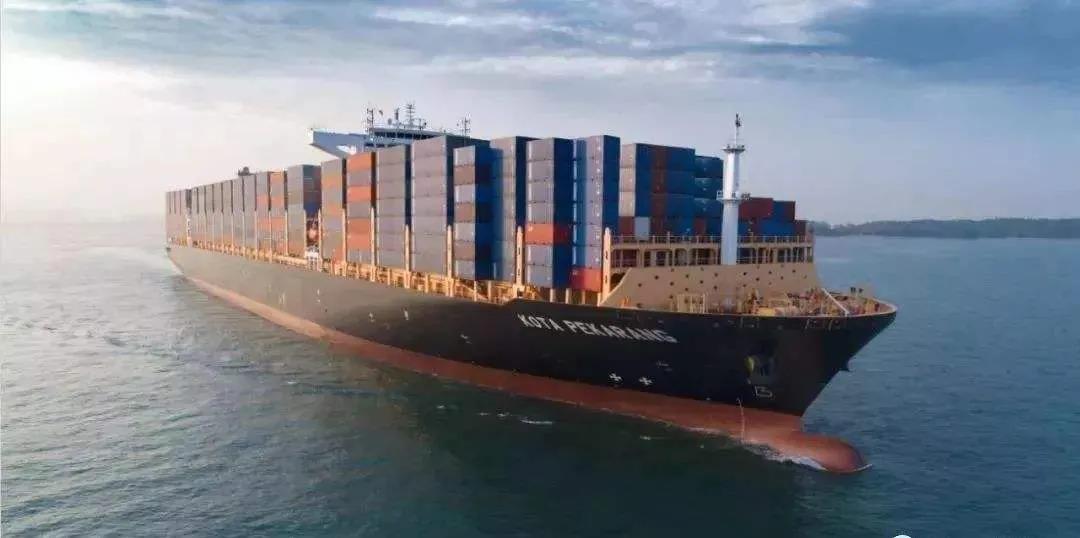 淡馬錫高管及APL原首席執(zhí)行官，任太平船務(wù)聯(lián)席總裁兼執(zhí)行董事