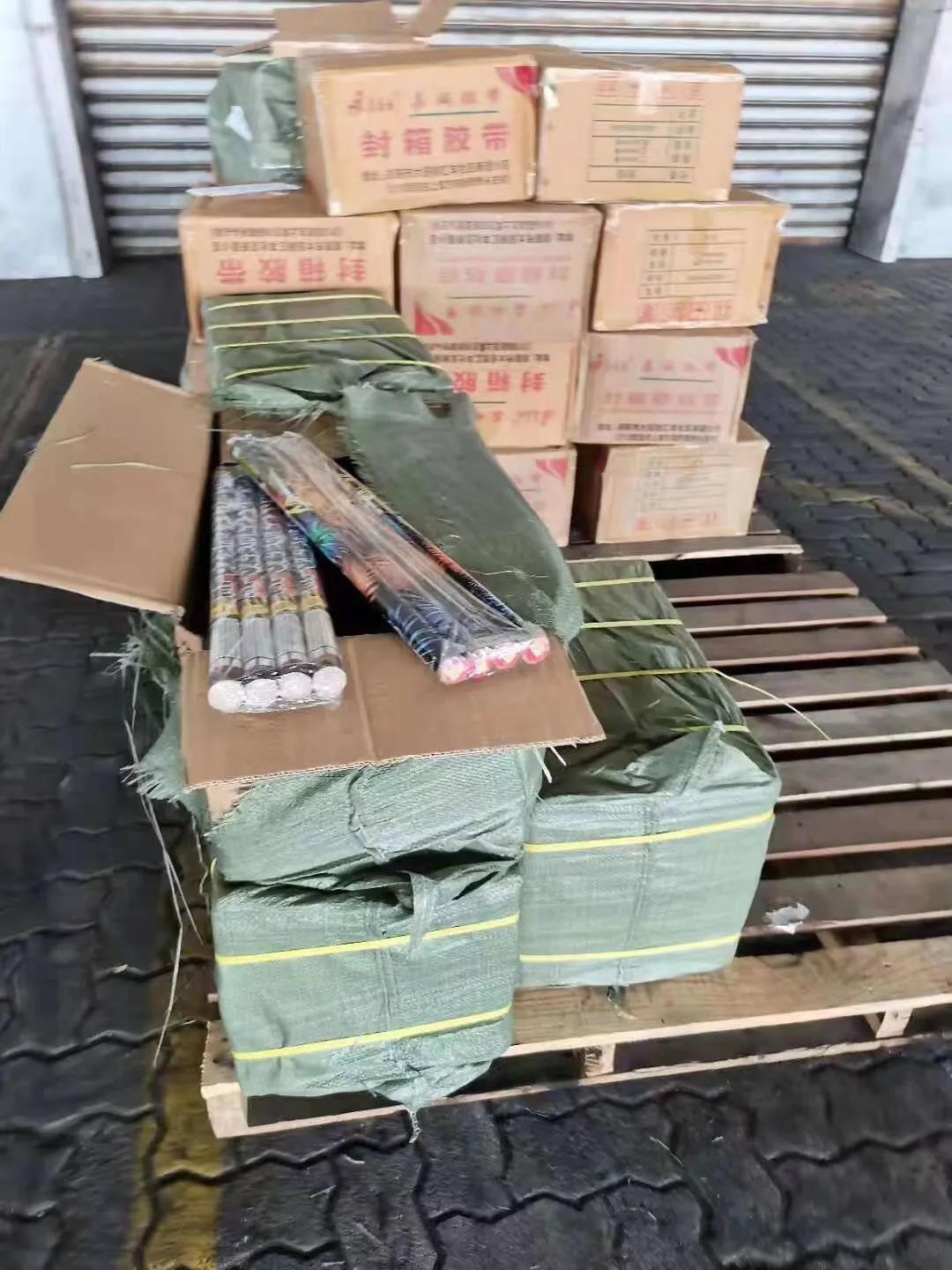 屢禁不止！30余噸煙花爆竹喬裝“偷渡”，海關(guān)多部門聯(lián)手執(zhí)法攔截