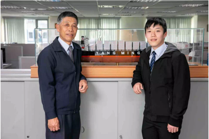 一線直擊！大副身陷港口擁堵40天, 表示：運(yùn)價(jià)還得漲