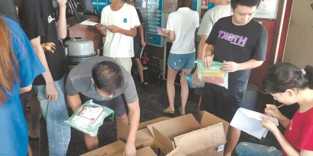 終于能回家了！64名中國船員被困海外一年多