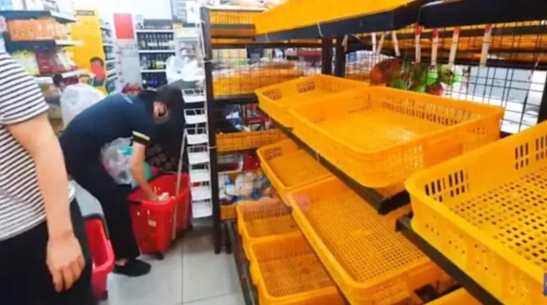 瘋了！單日爆增23萬！用獸藥治療新冠！再封城！物資大搶購！不戴口罩，千人大集合！法國、英國、德國、日本、韓國疫情大匯總！