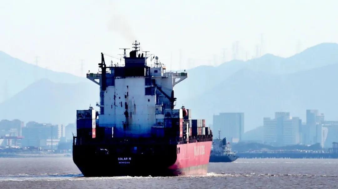 央視關(guān)注：解決海員落地難、換班難、 船舶靠港難等問題；疫情下船員如何脫困？