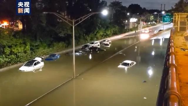 有多慘！歐洲多國(guó)淪陷，美國(guó)數(shù)千人撤離，進(jìn)入緊急狀態(tài)！多國(guó)已被高溫大火吞噬！極端天氣頻發(fā)，聯(lián)合國(guó)氣候報(bào)告敲響警鐘！