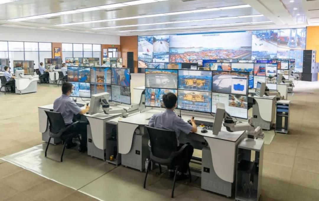 全球首創(chuàng)！山東港口青島港自動化橋吊&ldquo;一對多&rdquo;監(jiān)控系統(tǒng)，完成上線測試