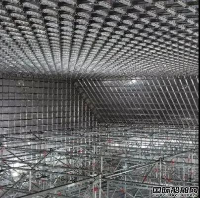 第2艘！江南造船交付達(dá)飛一艘雙燃料15000箱集裝箱船