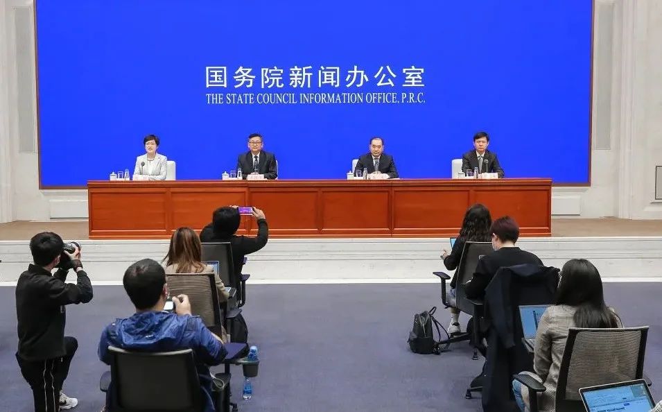 交通運輸部：上海港集裝箱吞吐量恢復至去年的八成