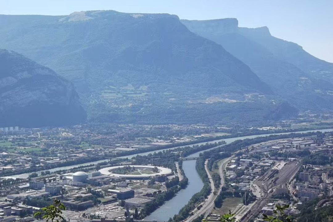 重磅突發(fā)！一載185人客機空中起火?。?！