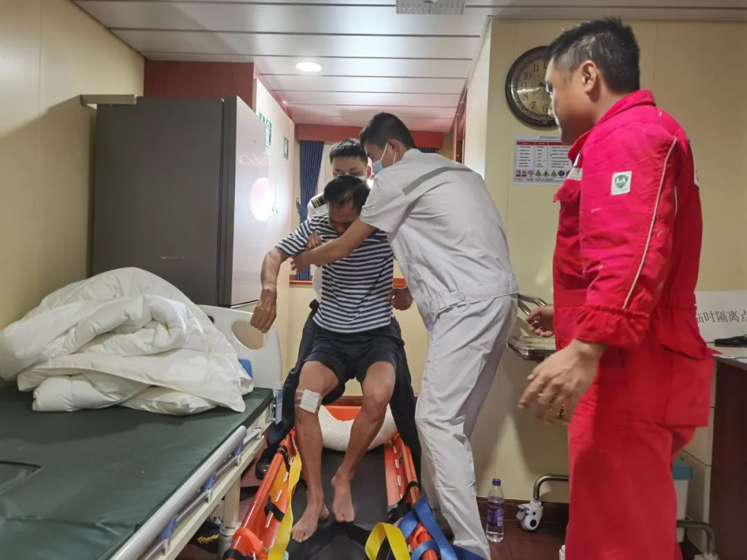 最新消息：成功救起1人，但發(fā)現(xiàn)并打撈起12具疑似落水遇難者遺體