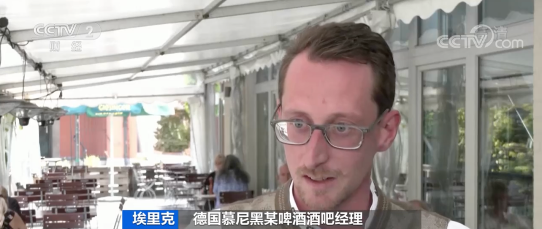 在國外，排隊半個月，都沒加上一箱油…