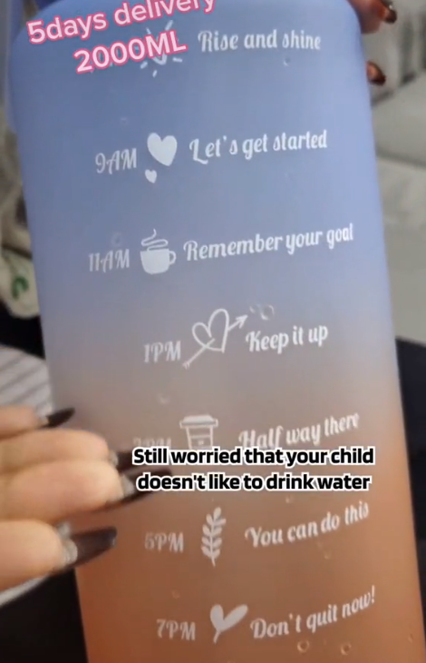 被炒火的“情感維系”水瓶，成TikTok年輕人養(yǎng)生的最后體面