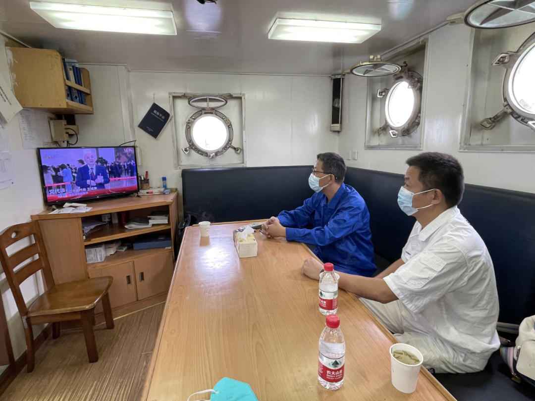 全球第一大集裝箱港口，離不開(kāi)“它” 