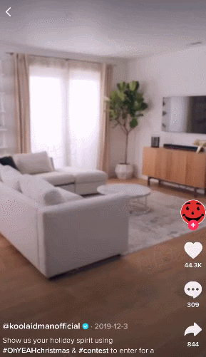 TikTok曝光量51億，英國人買爆“粉色圣誕樹”