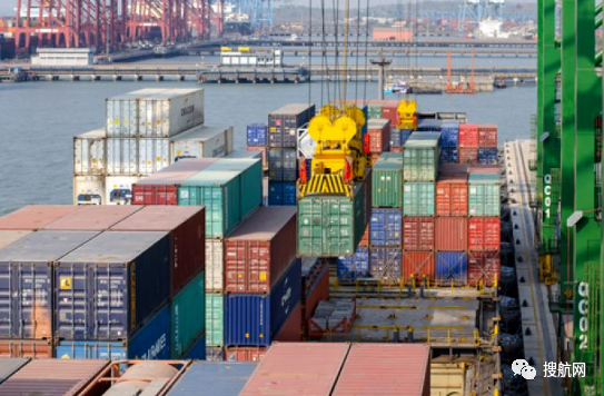 新一輪擁堵延誤！新加坡港堵了，吉大港堵了，英國(guó)利物浦港堵了，滯留貨物被拍賣(mài)了！