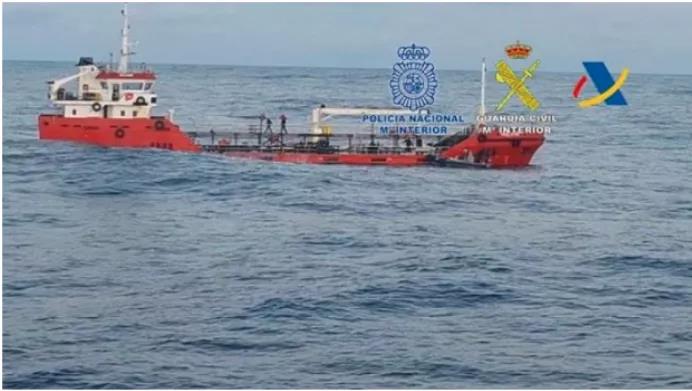 船只運(yùn)毒遭攔截, 船員"自殺式"沉船毀證據(jù)！