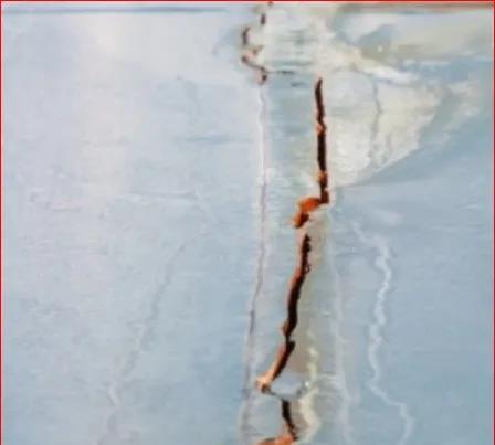 328米長大集裝箱船驚現(xiàn)5米裂縫，已返航青島進(jìn)行貨物轉(zhuǎn)移及維修作業(yè)