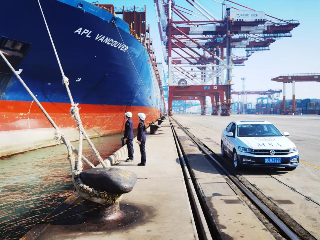 328米長大集裝箱船驚現(xiàn)5米裂縫，已返航青島進(jìn)行貨物轉(zhuǎn)移及維修作業(yè)