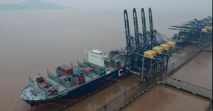 有箱子了！中遠(yuǎn)海運(yùn)一次運(yùn)回1.3萬空箱！