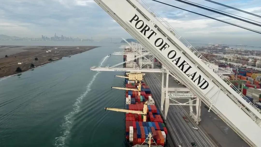 美西擁堵蔓延，奧克蘭港排起長龍！薩凡納有船舶等待，紐約有擁堵跡象