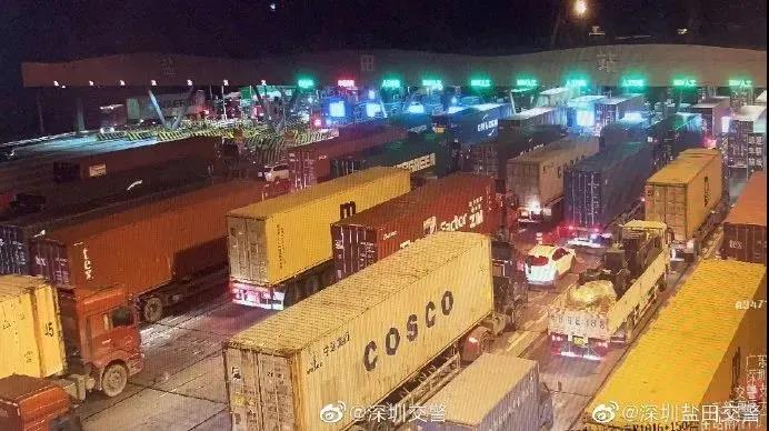 工廠提前出貨，拖車嚴(yán)重?fù)矶?，鹽田港區(qū)回應(yīng)四大熱點(diǎn)問題！