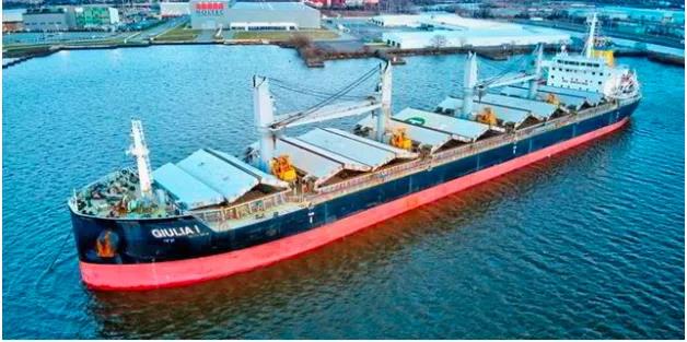 大西洋風(fēng)暴！貨船痛失1船員,，另19名船員希望盡快下船