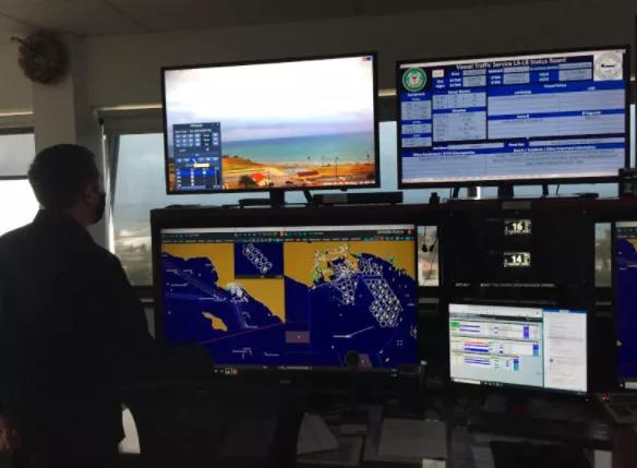 67艘船舶30多萬個集裝箱等待卸載！創(chuàng)紀錄擁堵！跨太平洋航線運力達上限瀕臨崩潰