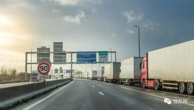 預(yù)警！該國所有部門將進(jìn)行大罷工，港口封鎖、波及海峽航道，邊境運(yùn)輸將遭受打擊