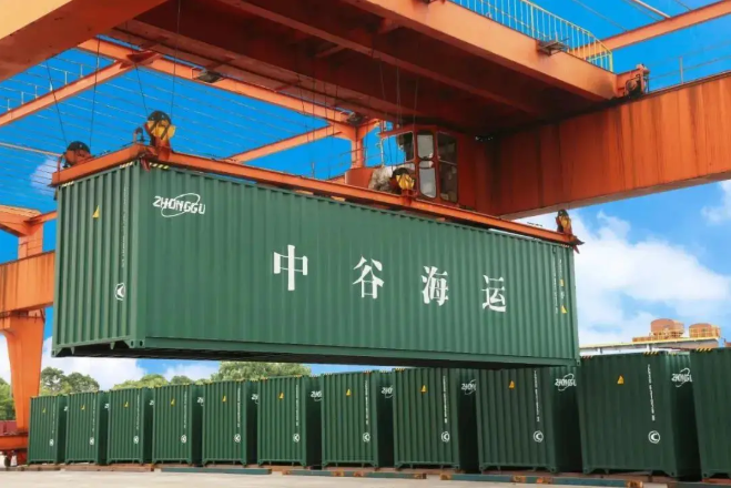國內班輪商擴大運力，中谷物流45億建造12艘箱船，太倉港集裝箱海運訂造3艘新船