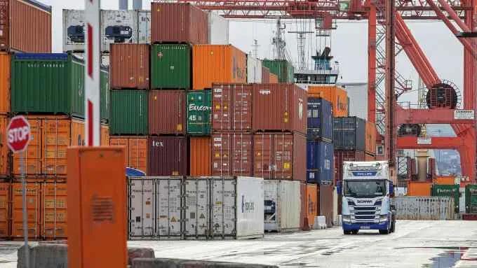 11月份訂單還在等待發(fā)貨！集裝箱短缺需求回升導致海運成本翻三倍！全球供應鏈遭破壞