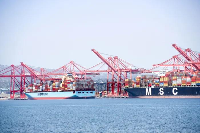 進口激增，數(shù)十艘船舶待泊！加劇LA-LB擁堵；強勁勢頭至少延續(xù)至7月份