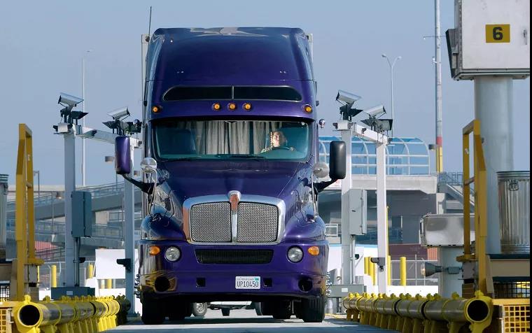 進口激增，數(shù)十艘船舶待泊！加劇LA-LB擁堵；強勁勢頭至少延續(xù)至7月份