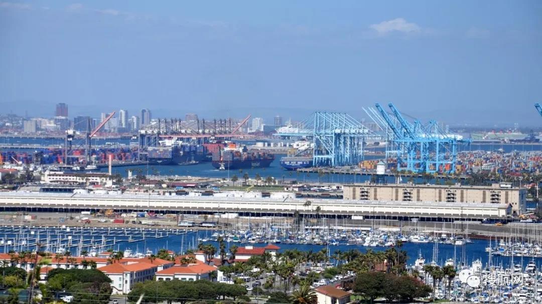 超過30艘集裝箱船在美西海岸待泊，美國(guó)的運(yùn)輸成本翻了兩倍以上