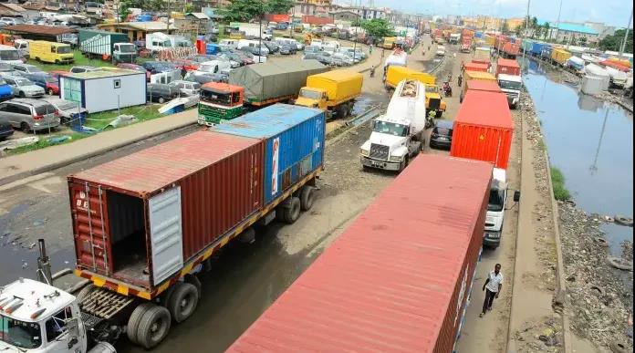 近期出貨請(qǐng)注意！尼日利亞/美國(guó)/英國(guó)/阿根廷/馬來西亞等多國(guó)港口持續(xù)擁堵，清關(guān)延誤！警惕棄貨！