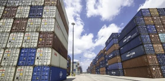 缺箱新問題！這家港口超半數(shù)返程空箱污染或損壞，集卡司機抱怨船公司推卸責任