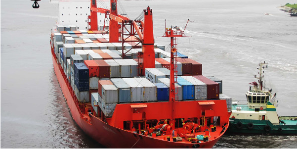 "立正！全體船員漲工資40% !" ... 為留住船員, 該國拼了